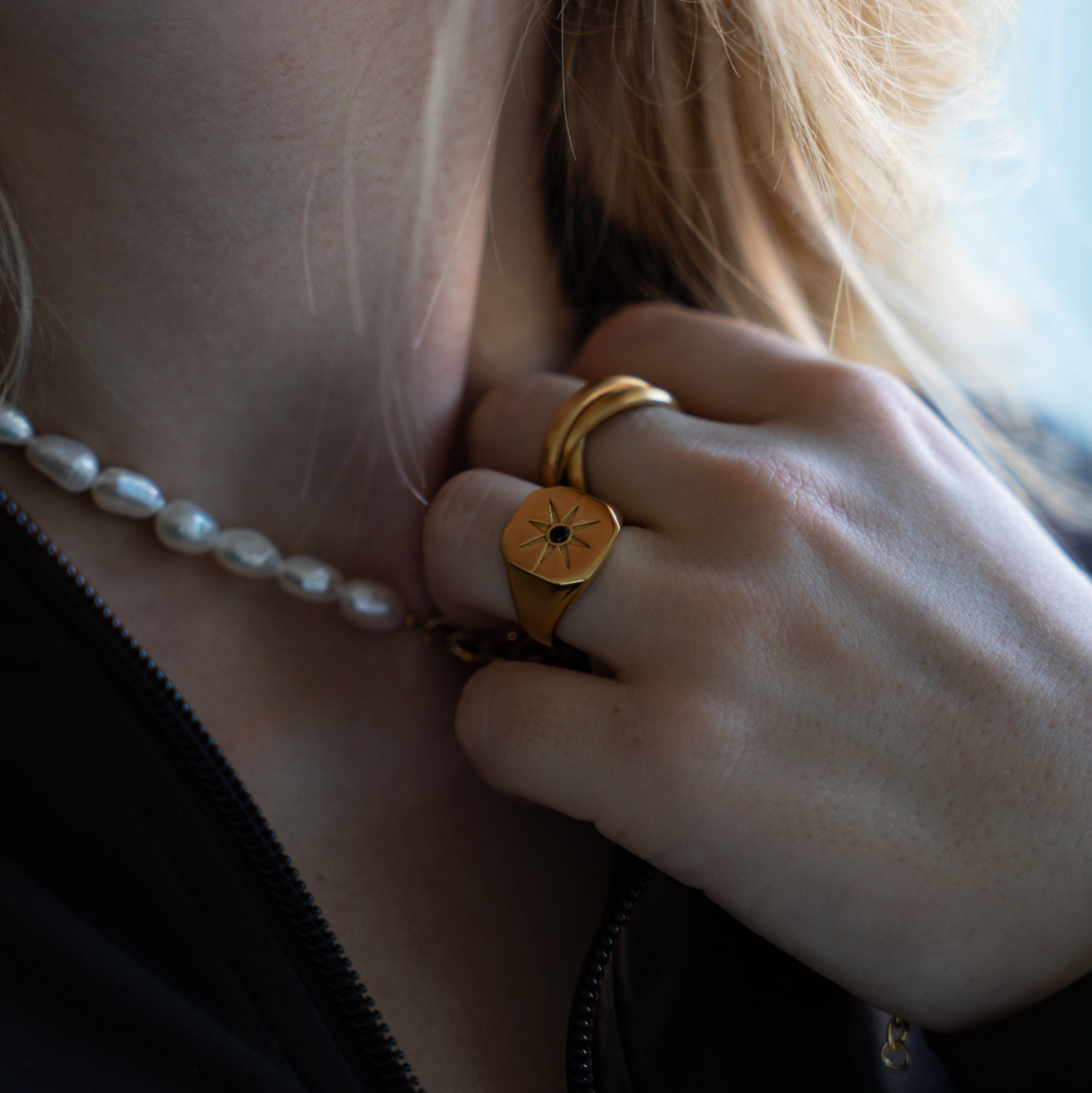 Helix band ring - Gold-toned