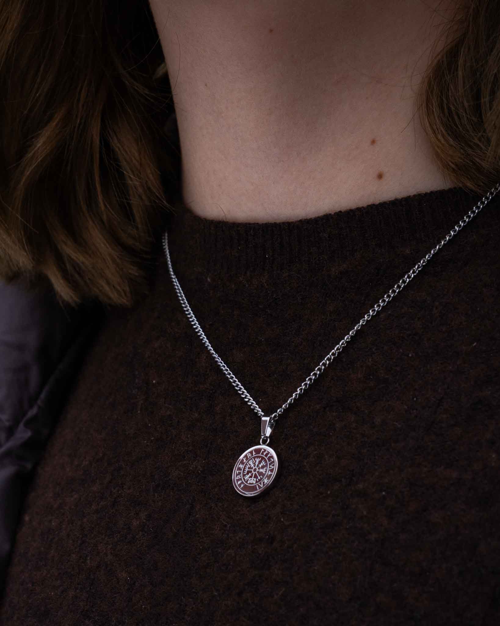 NL Minimal Vegvisir pendant - Silver-toned