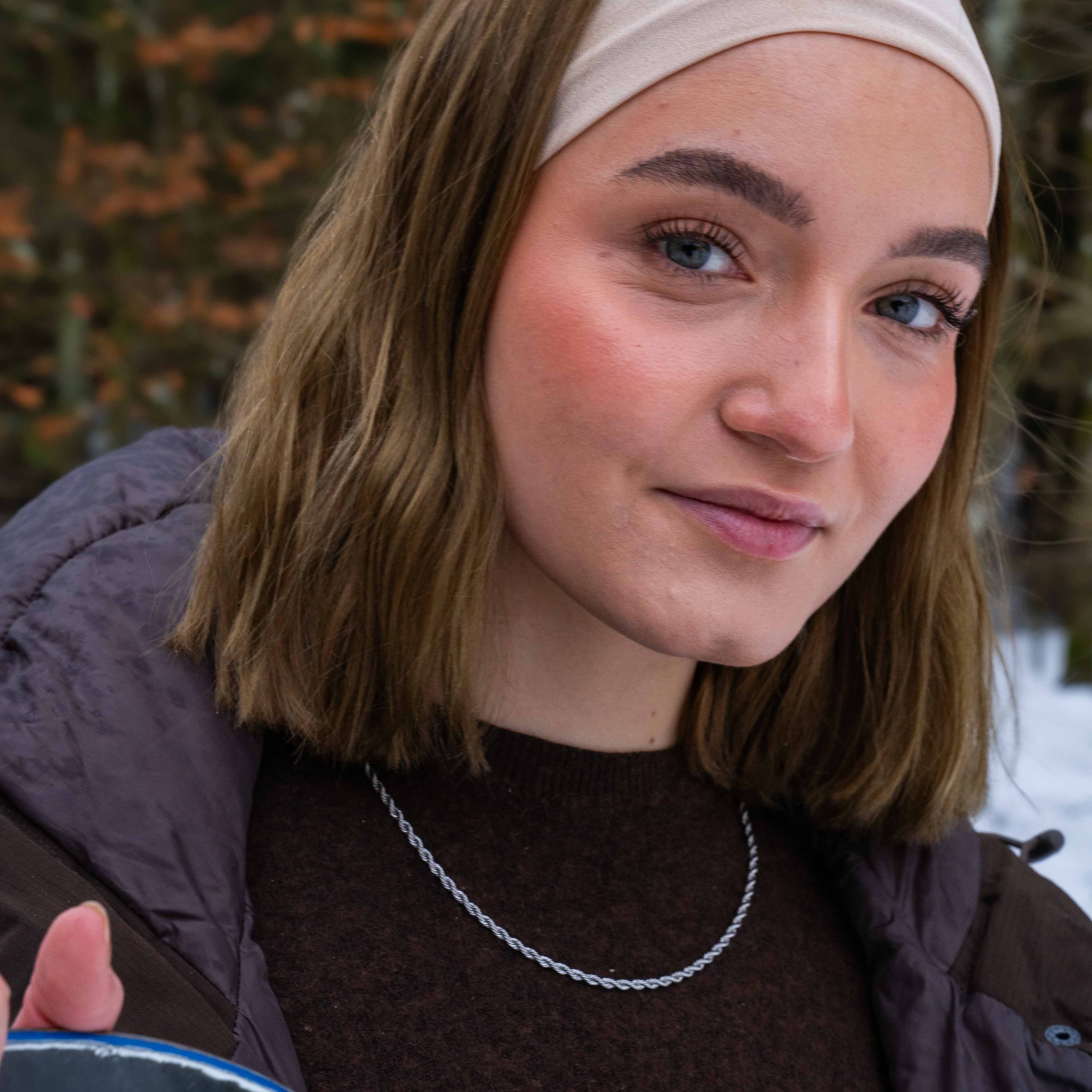 Rope necklace - Silver-toned