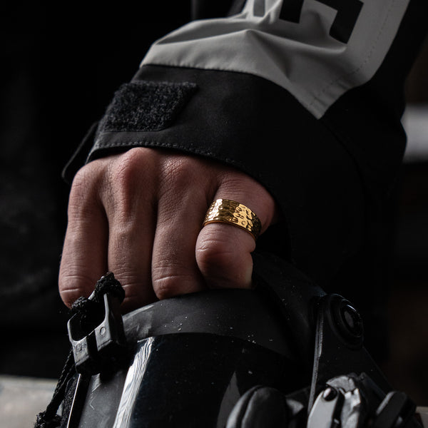 HAMMERED SIGNATURE RING (GOLD)