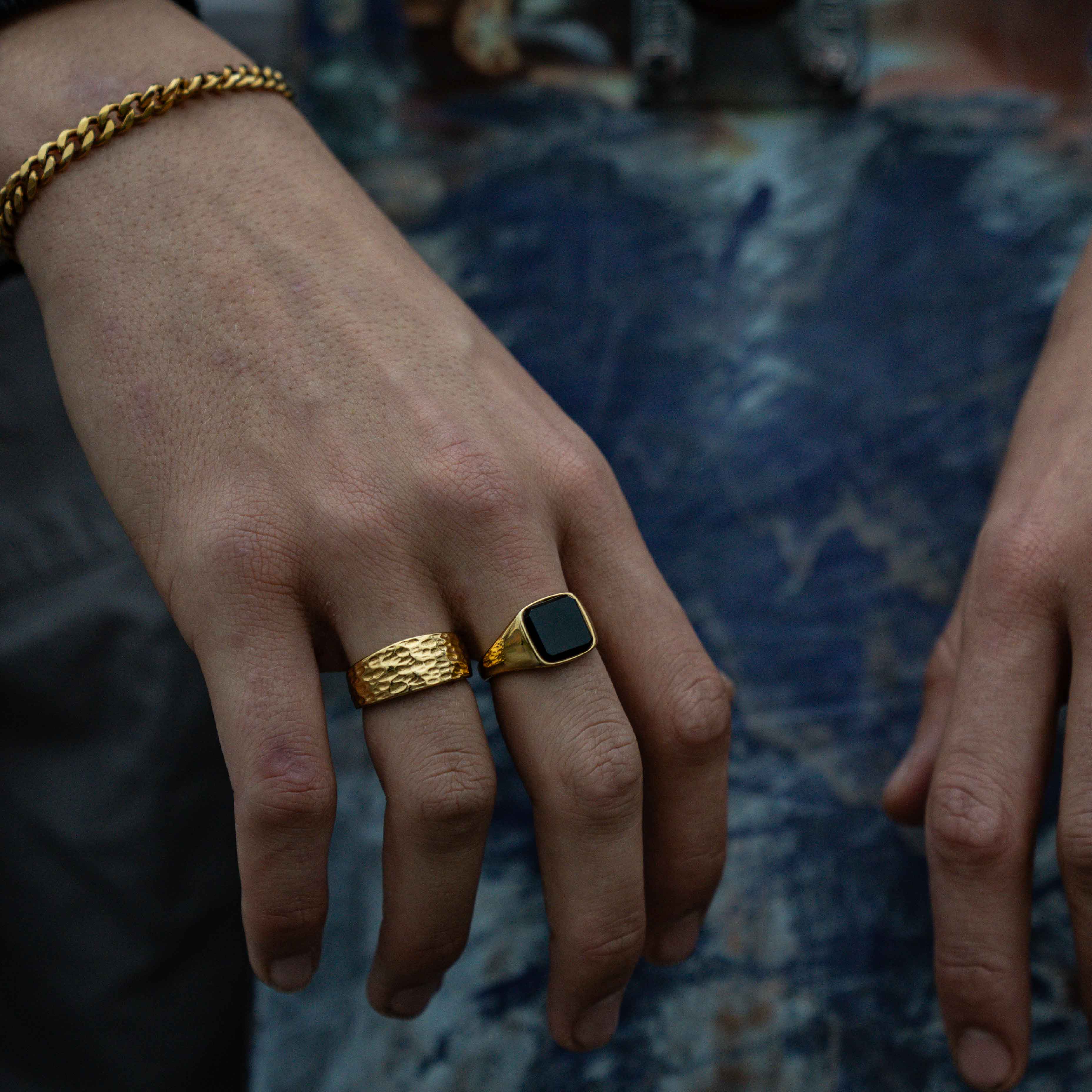 Black Onyx Signature - Gold-toned ring