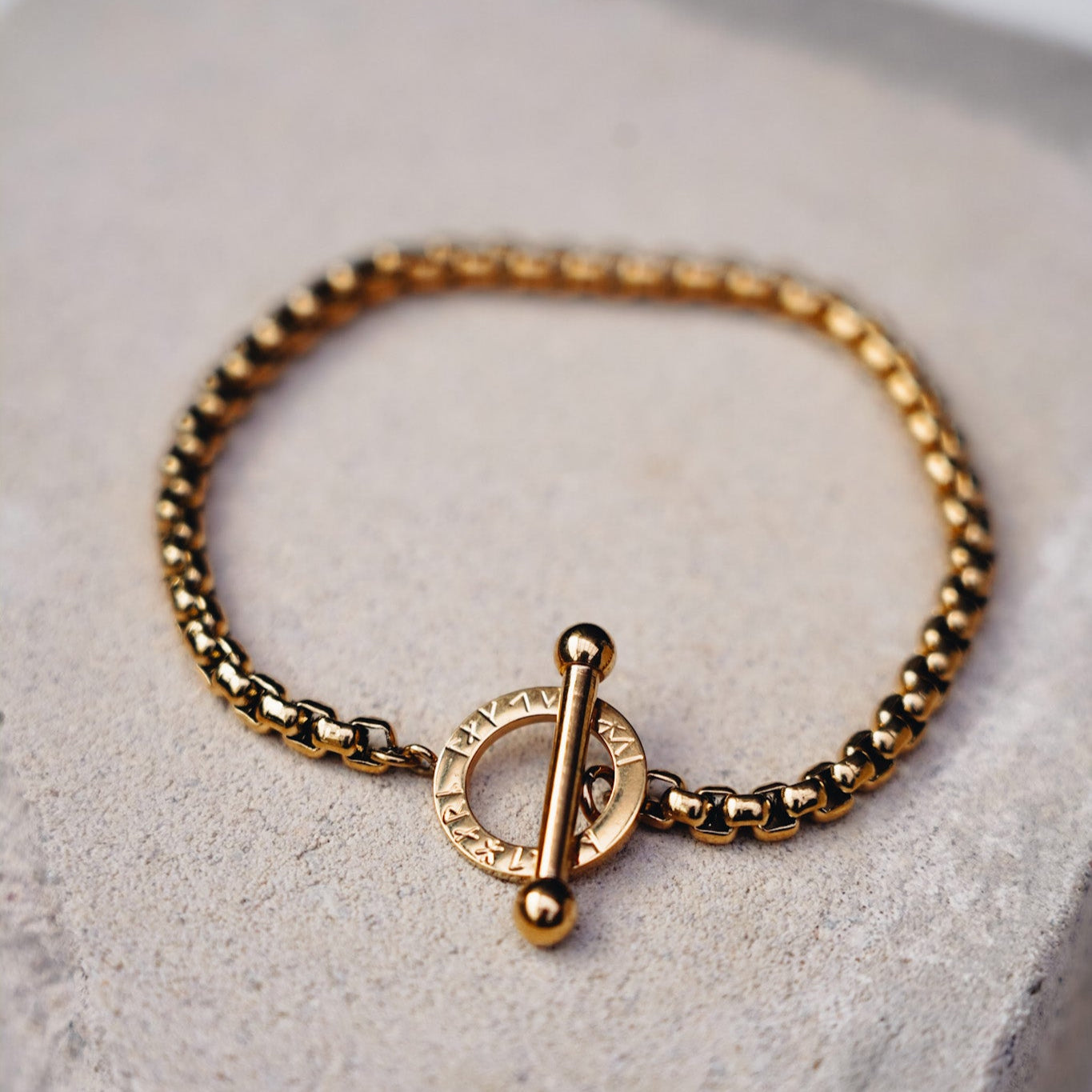 Ragnar bracelet - Gold-toned