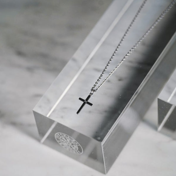 SMALL CROSS NECKLACE (BLACK)