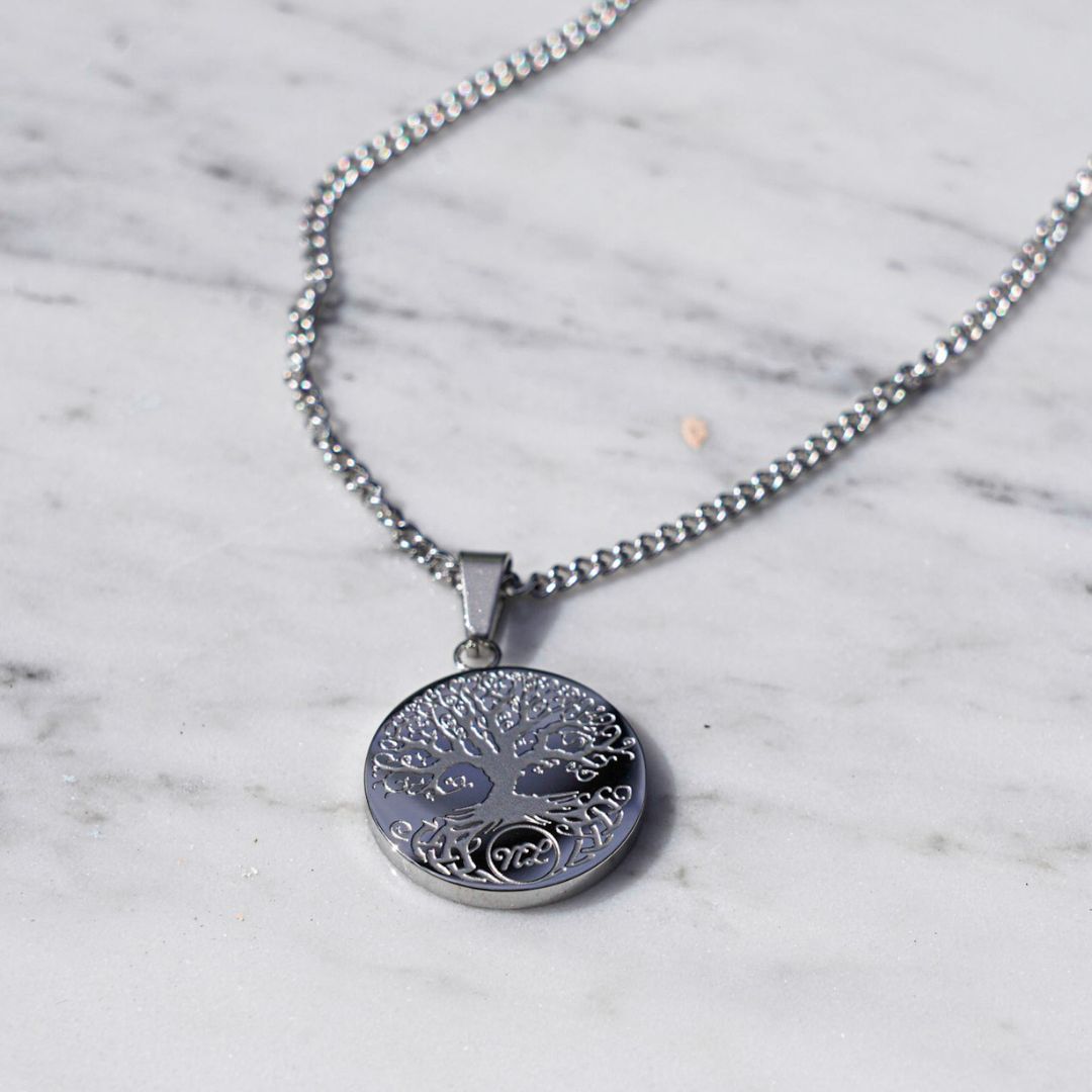 NL Yggdrasil pendant - Silver-toned