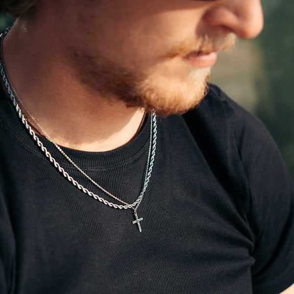 SMALL CROSS NECKLACE (SILVER)