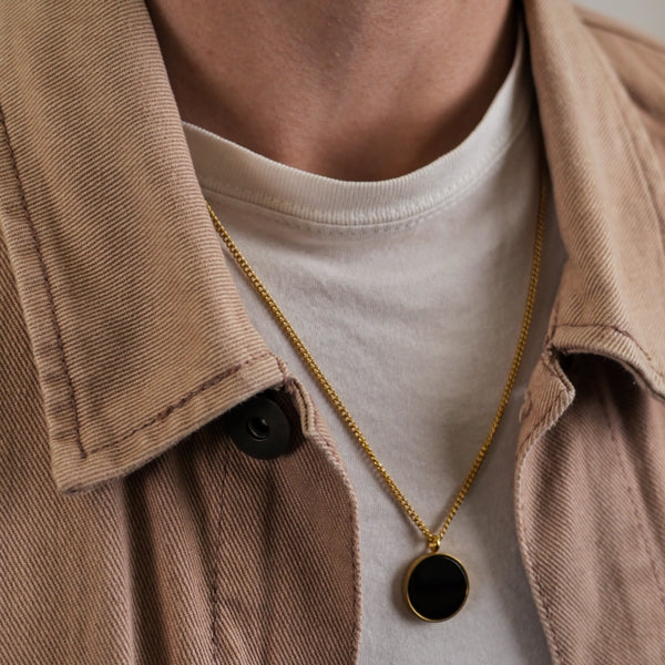 BLACK ONYX PENDANT (GOLD)