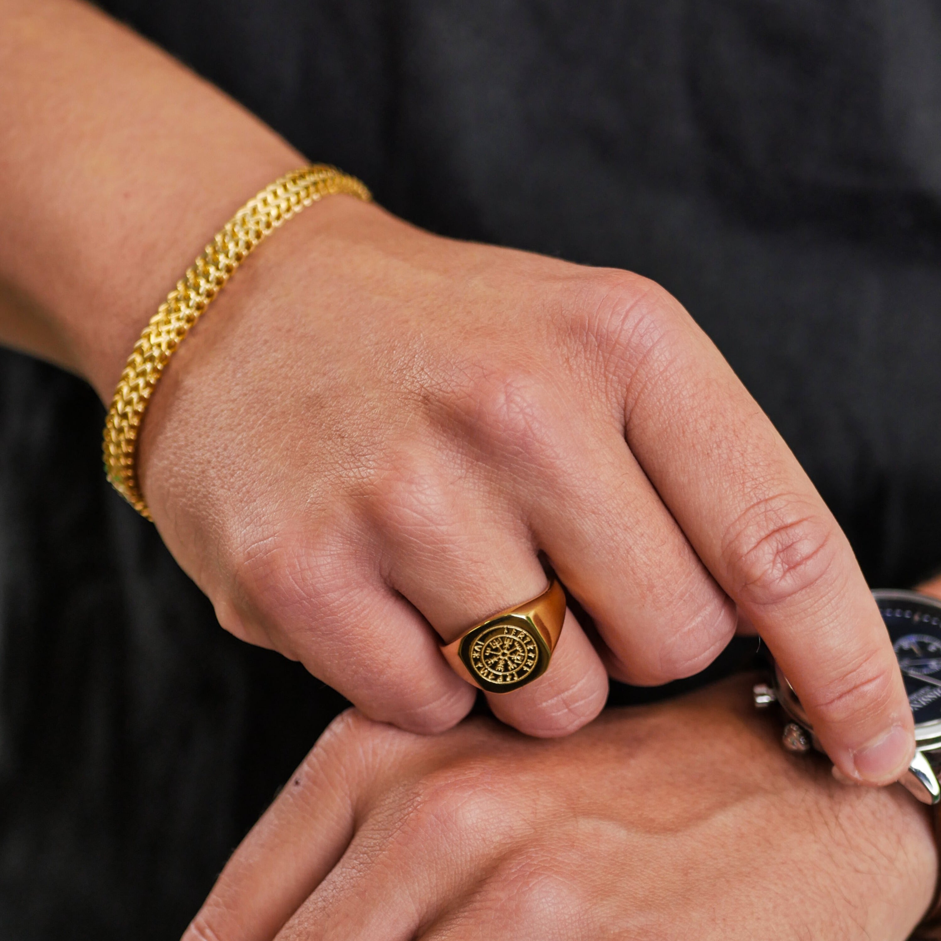 Fehu bracelet - Gold-toned