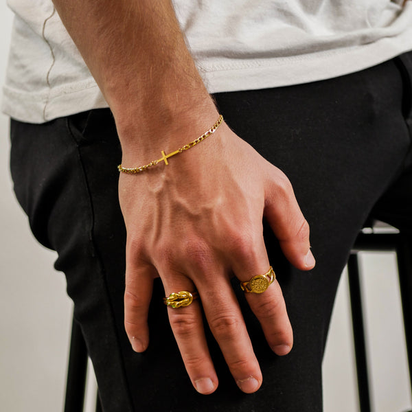 ANTIQUE CROSS BRACELET (GOLD)