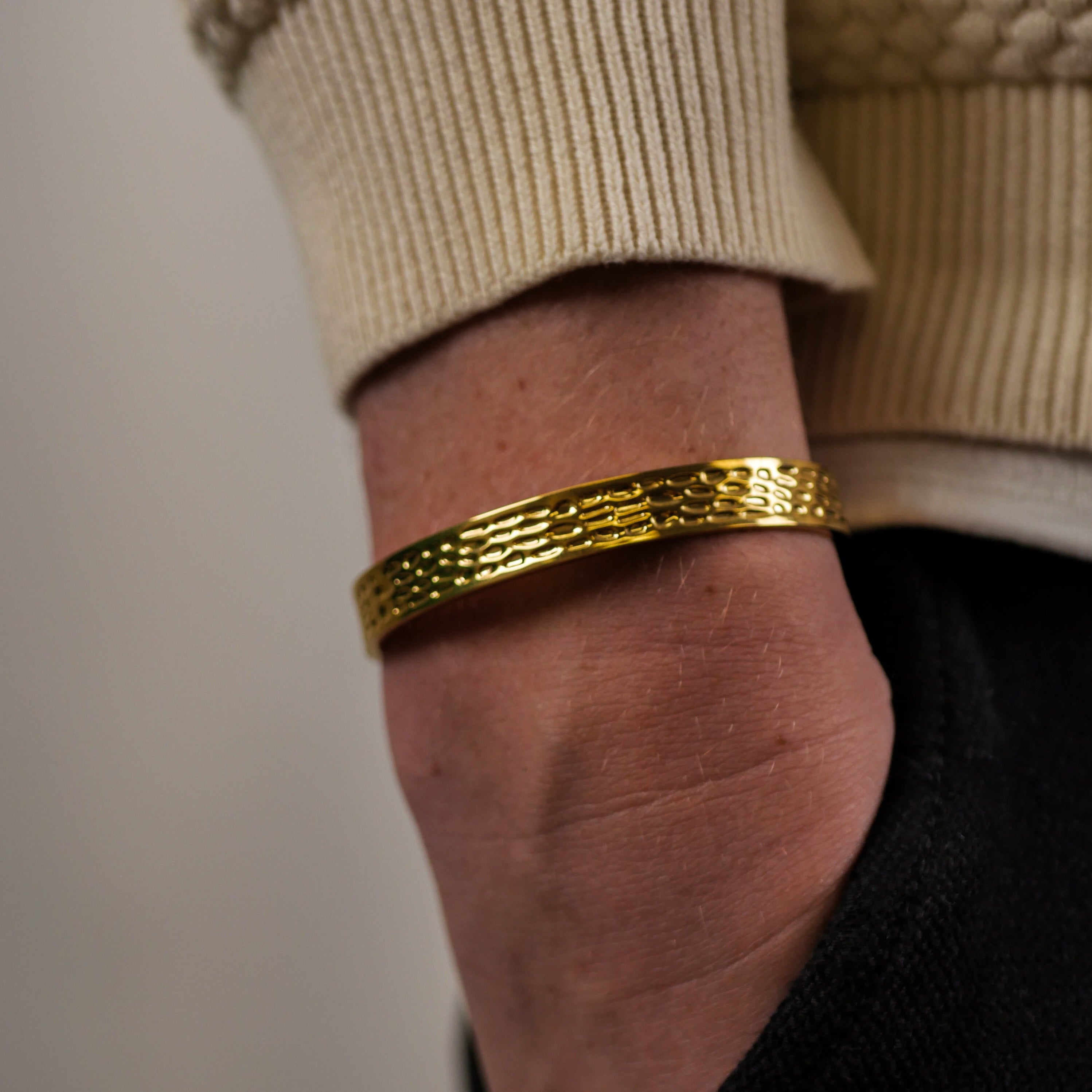 Hammertag bracelet - Gold-toned