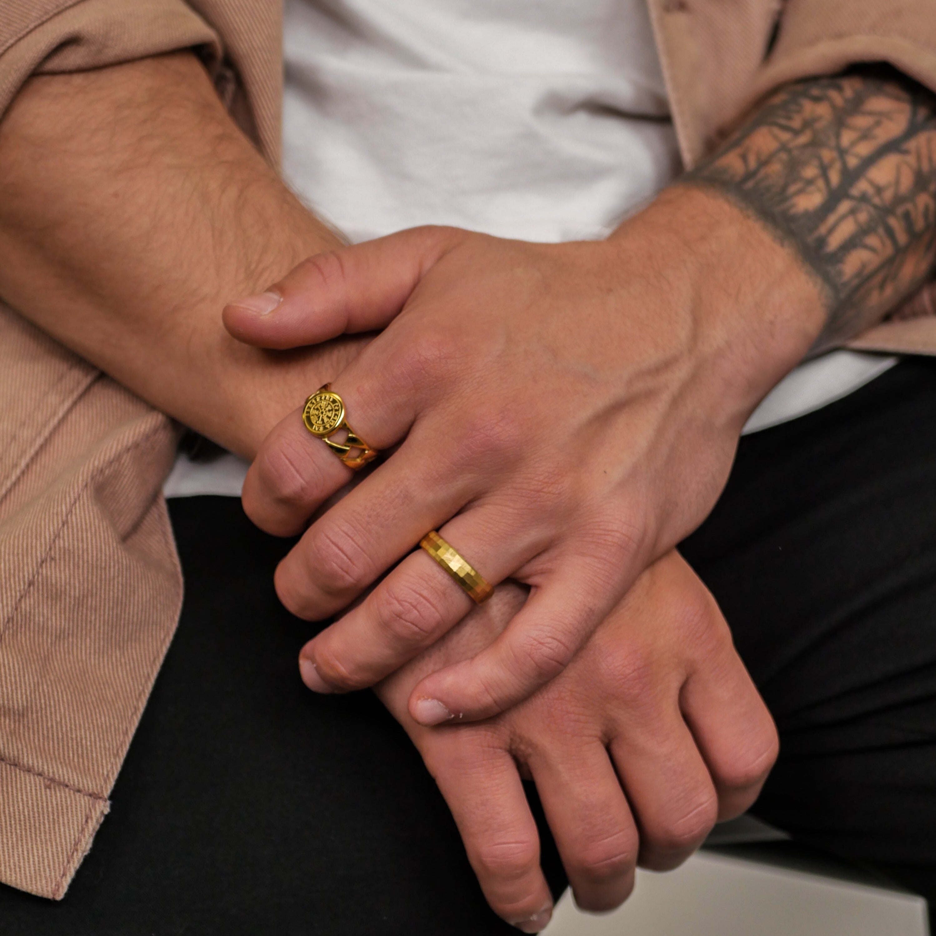 Siempre Cushion band - Gold-toned ring