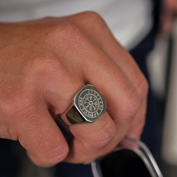 VEGVISIR OVERSIZE SIGNATURE RING (SILVER)