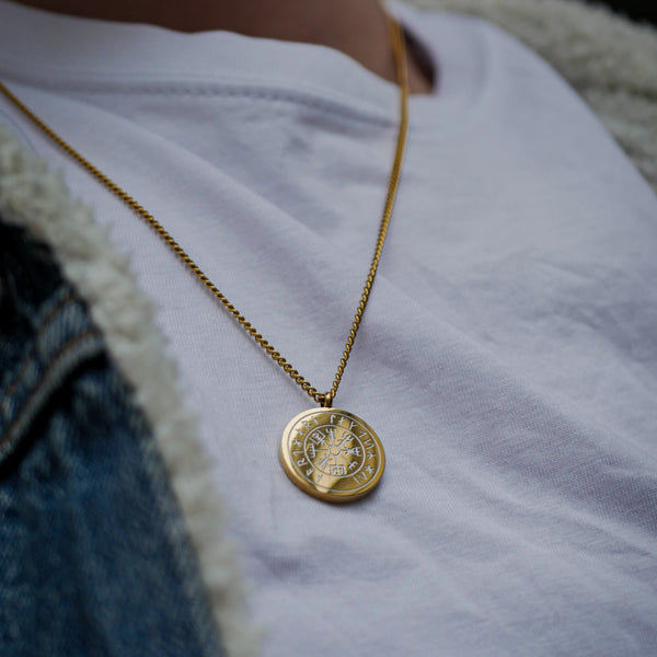 VEGVISIR PENDANT (GOLD)