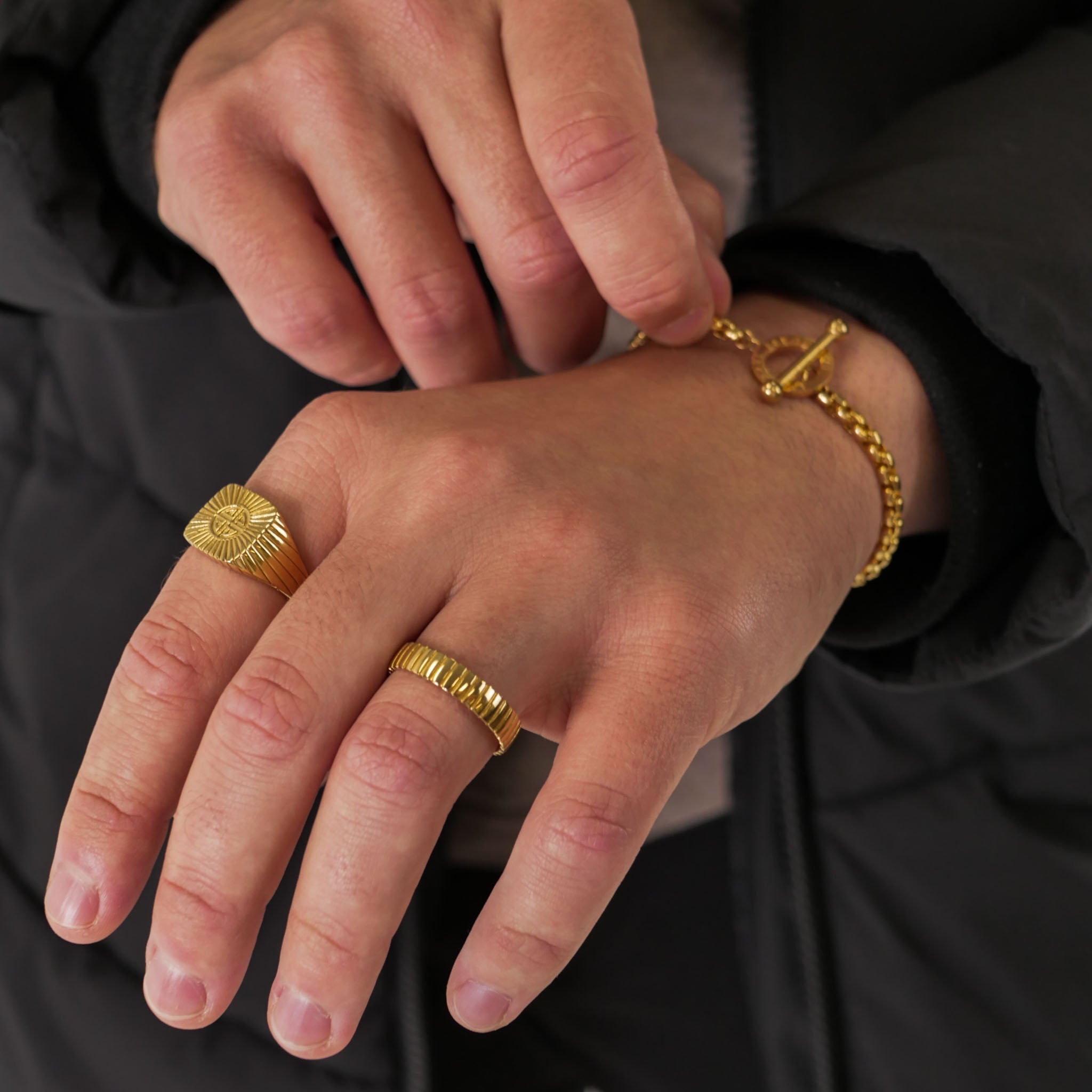 Knot + Cut Ring Bundle - Gold-toned