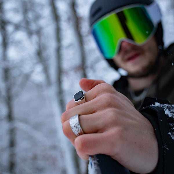 BLACK ONYX SIGNATURE RING (SILVER)