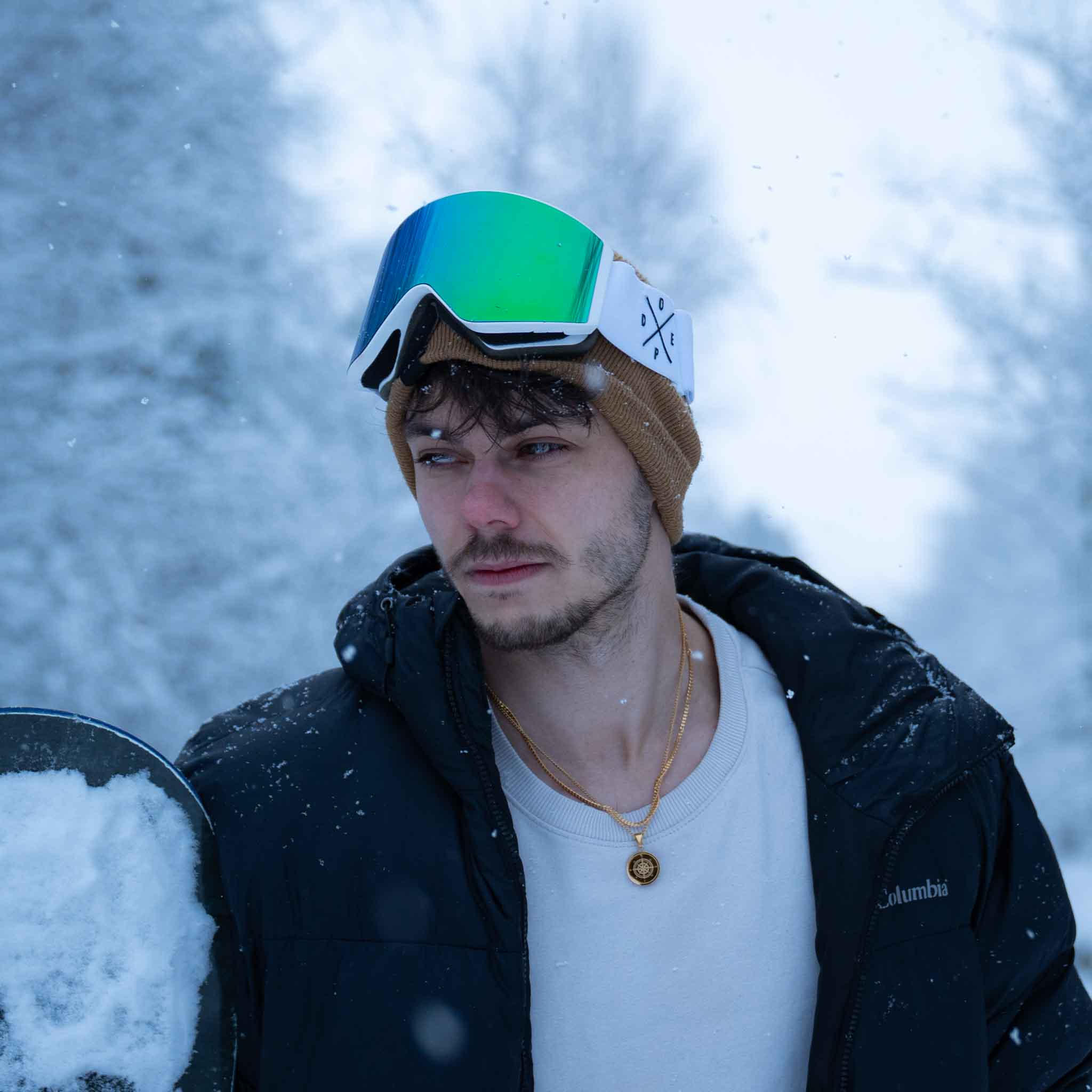 Compass Pendant - Gold-toned