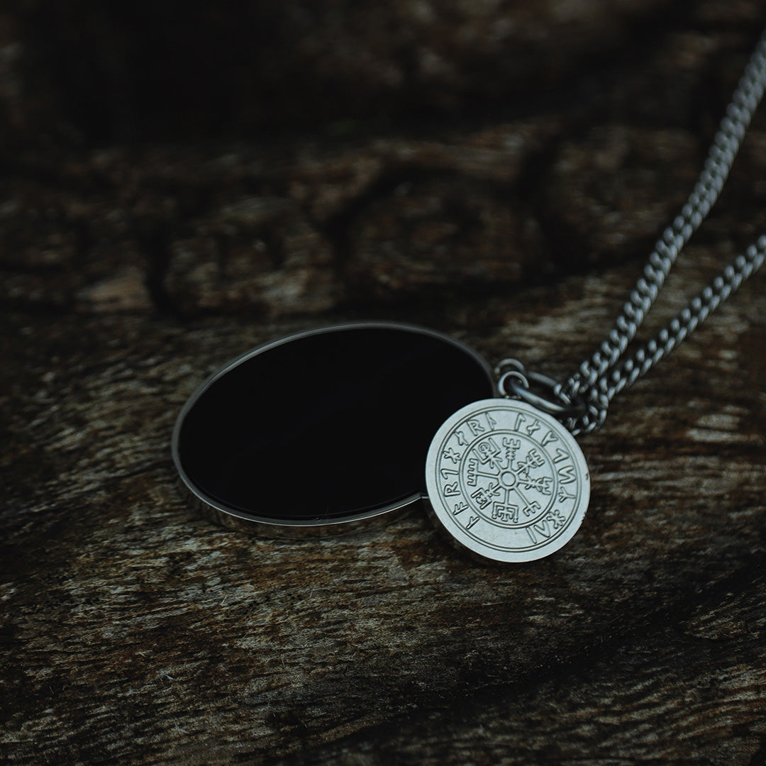 NL Vegvisir/Onyx necklace - Silver-toned