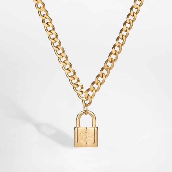 VEGVISIR LOCK PENDANT (GOLD)