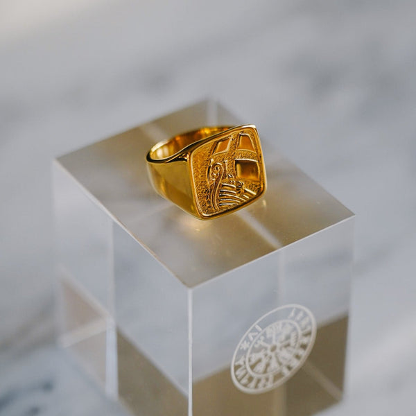 EXPLORER OVERSIZE SIGNATURE RING (GOLD)