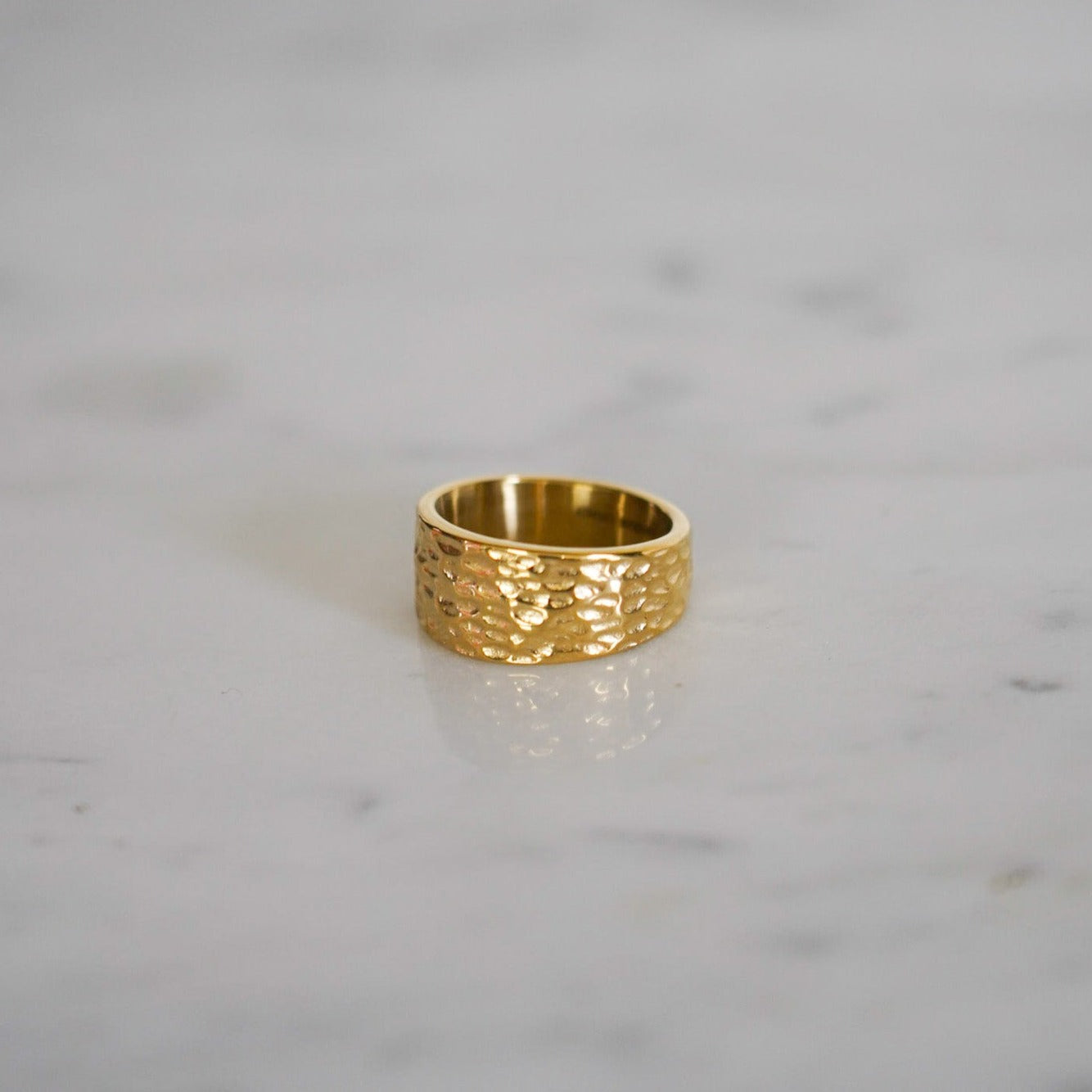 Hammered Signature - Gold-toned ring