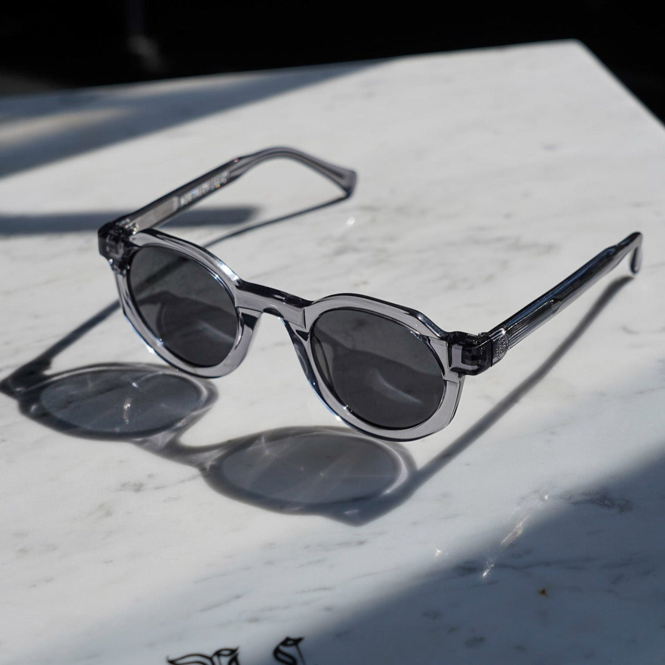 Signature sunglasses - Transparent grey