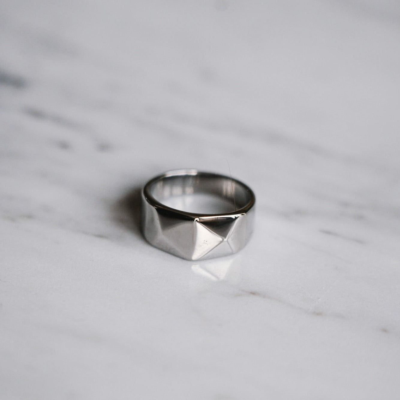 Kant Signature ring - Silver-toned ring