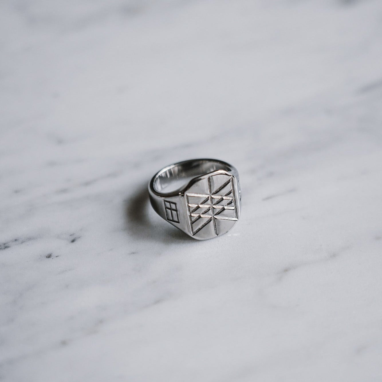 Web of Wyrd Signature ring - Silver-toned