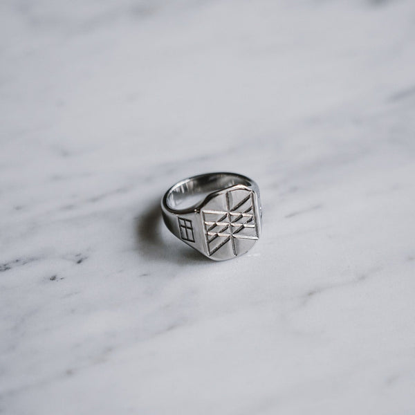 WEB OF WYRD SIGNATURE RING (SILVER)