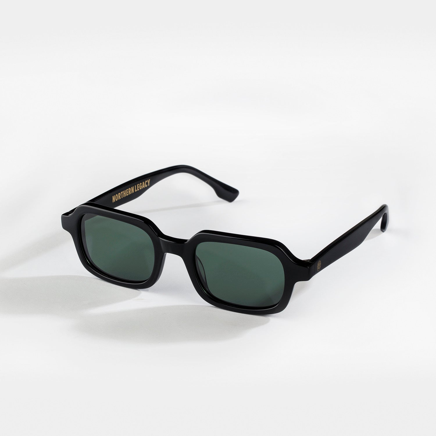 Modern sunglasses - Deep black/green