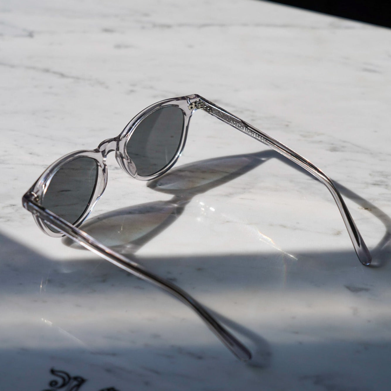 Explorer sunglasses - Transparent grey