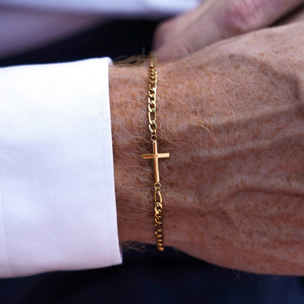 ANTIQUE CROSS BRACELET (GOLD)