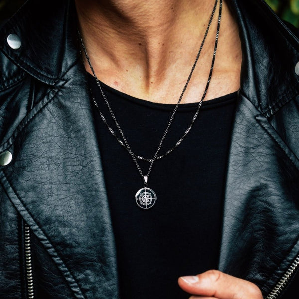 COMPASS PENDANT (BLACK)