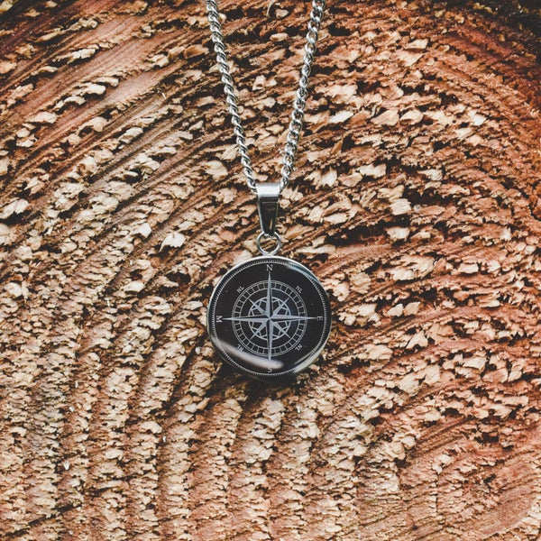 COMPASS PENDANT (BLACK)